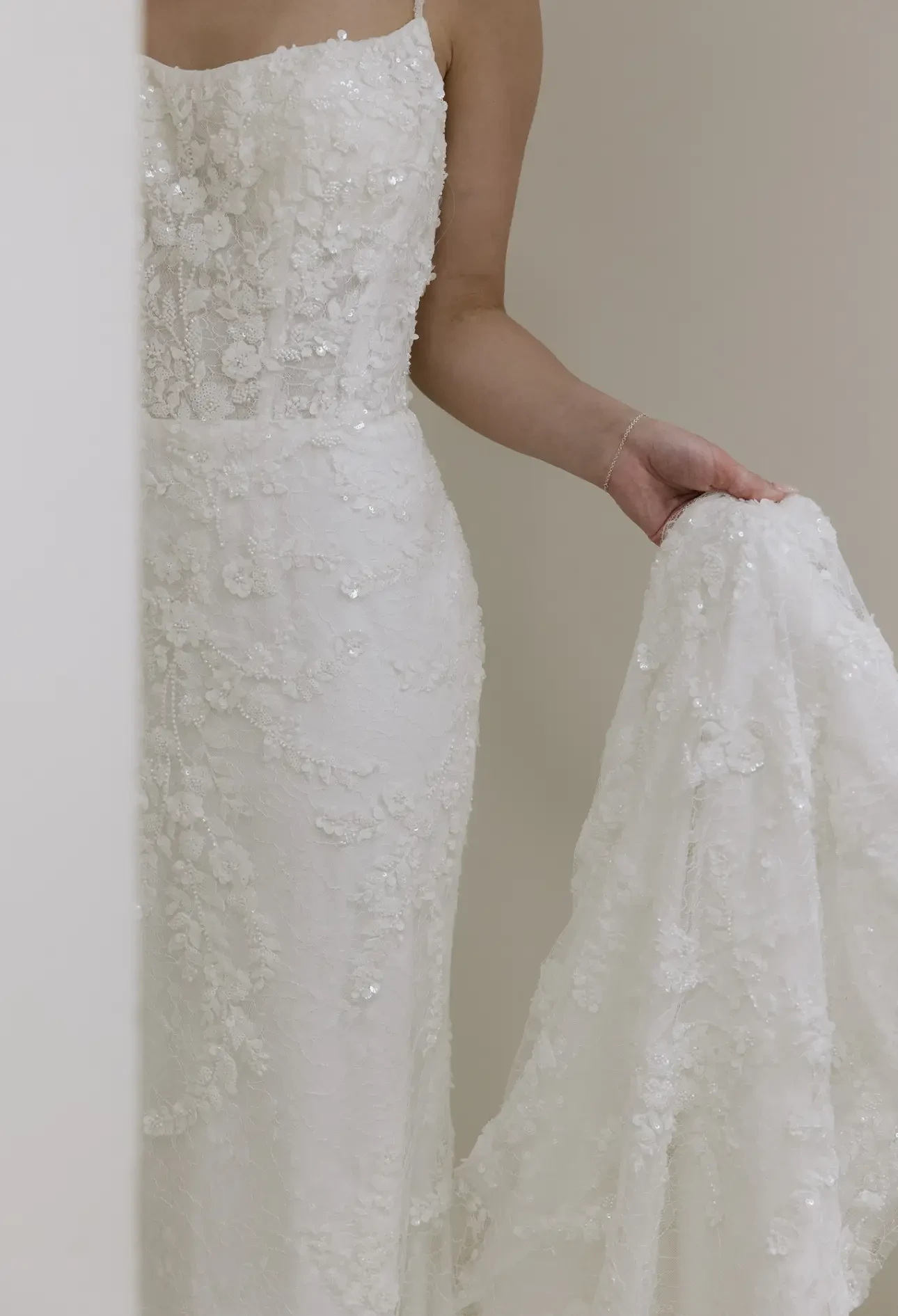 lace wedding dress